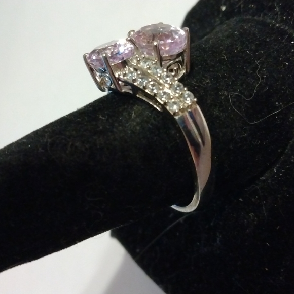 Stamped .925 Kunzite and Diamond Ring. 3.86 Grams main image 1
